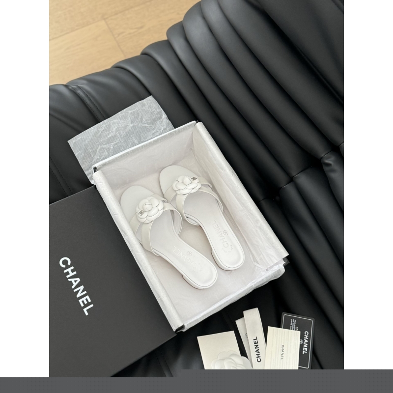 Ch*el slippers